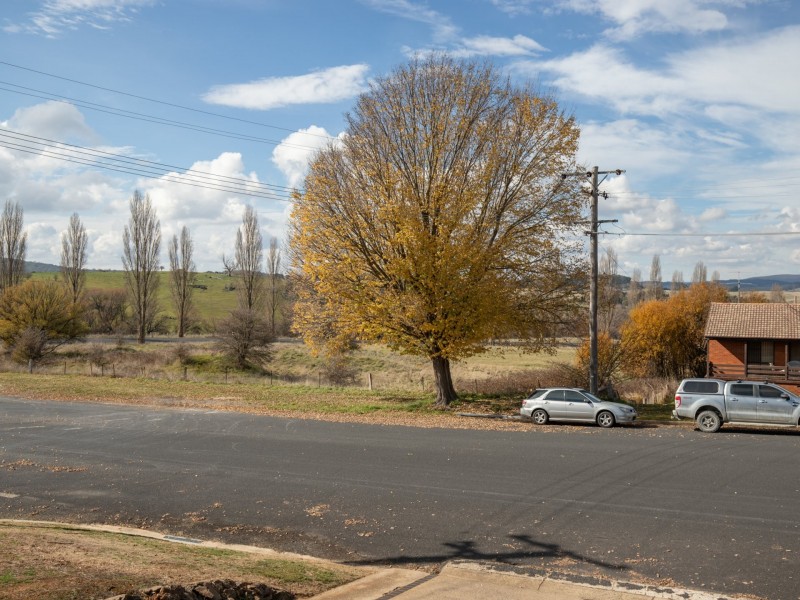 75 Dudley Street, Oberon NSW 2787