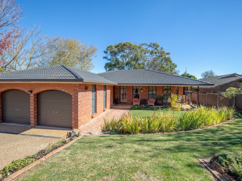 17 Blenheim Avenue, Oberon NSW 2787