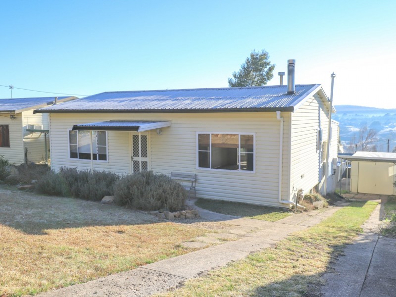 21 Jenolan Street, Oberon NSW 2787