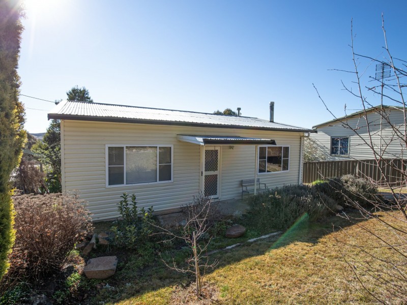 21 Jenolan Street, Oberon NSW 2787