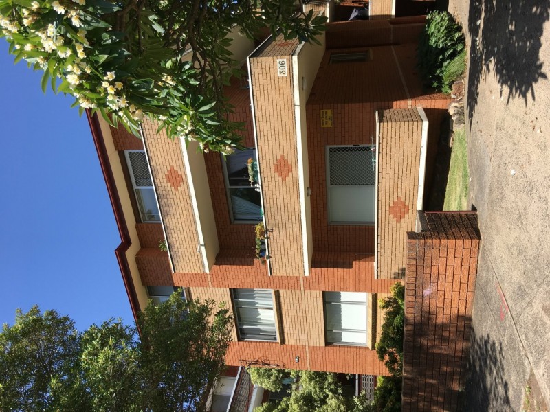 Apartment 4/304-306 Livingstone Road, Marrickville NSW 2204