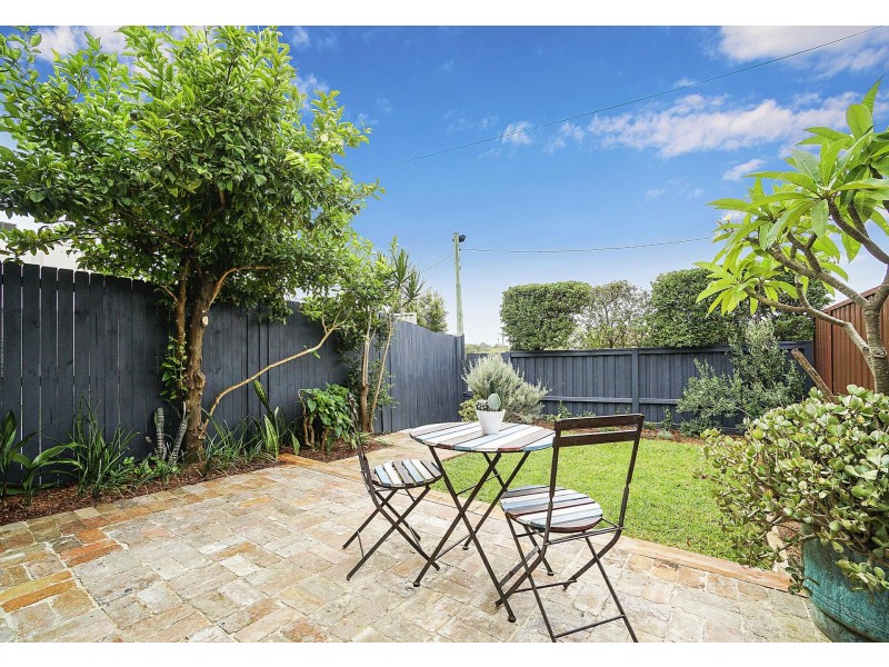 42 Canterbury Road, Hurlstone Park NSW 2193