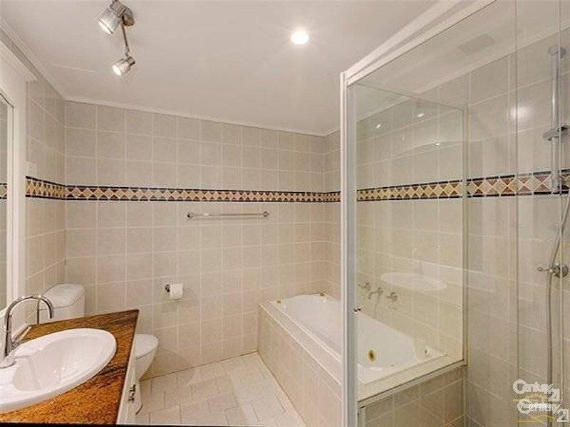 6-8 Pleasant Avenue, North Wollongong NSW 2500