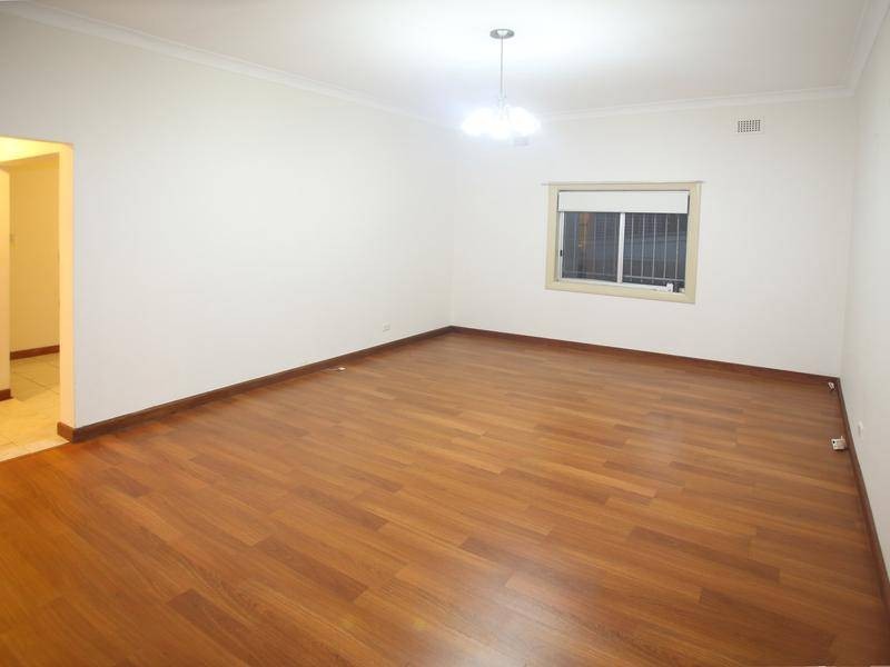 1/4 Abergeldie Street, Dulwich Hill NSW 2203