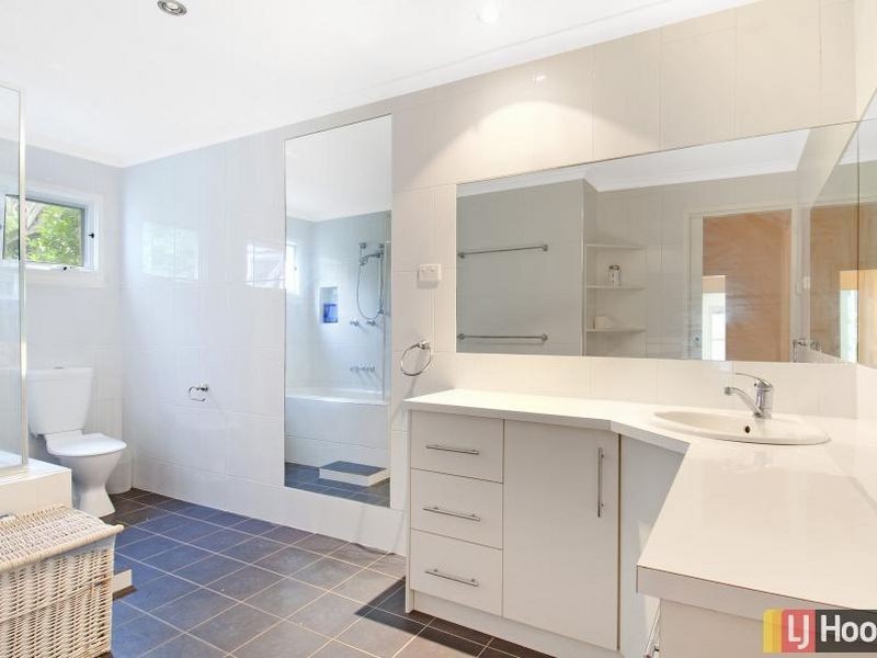 28 Crawford Street, Queanbeyan NSW 2620