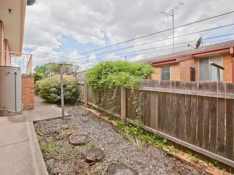 33 Gilmore Place, Queanbeyan NSW 2620