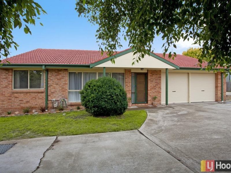 4/1 Walker Crescent, Jerrabomberra NSW 2619