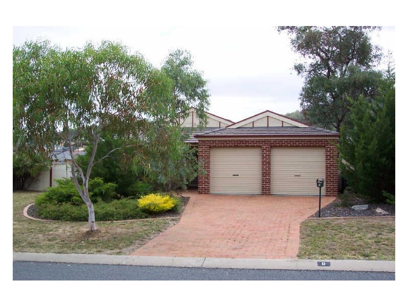 9 Poplar Crescent, Jerrabomberra NSW 2619