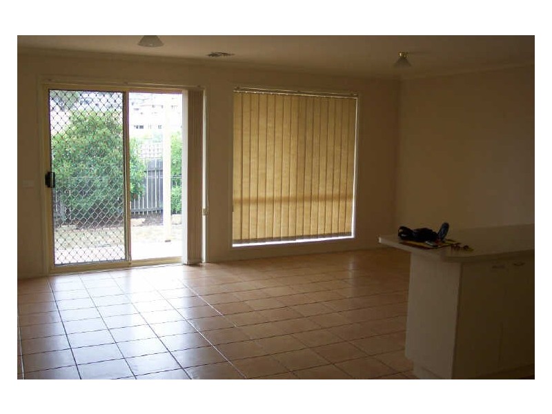 9 Poplar Crescent, Jerrabomberra NSW 2619