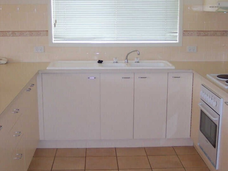 9 Poplar Crescent, Jerrabomberra NSW 2619