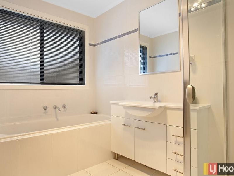 2/4 Erin Street, Queanbeyan NSW 2620