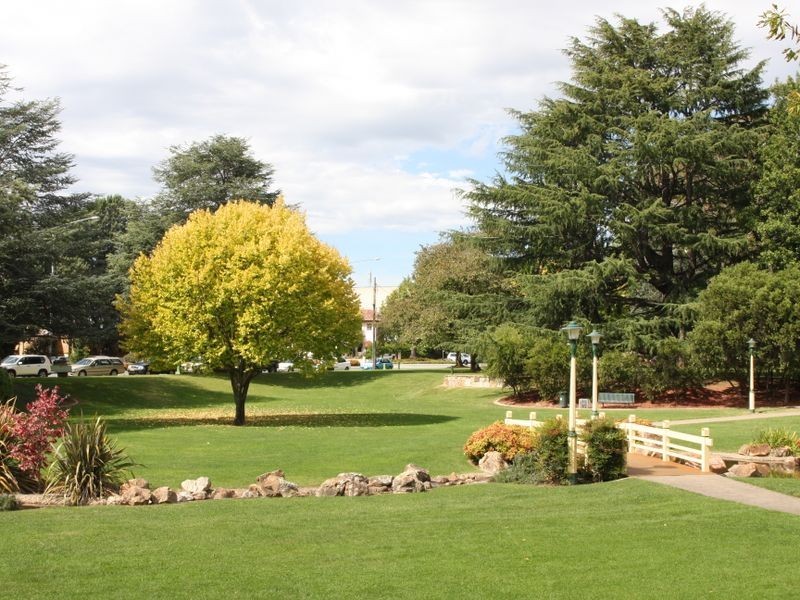 17 Elliott Street, Queanbeyan NSW 2620