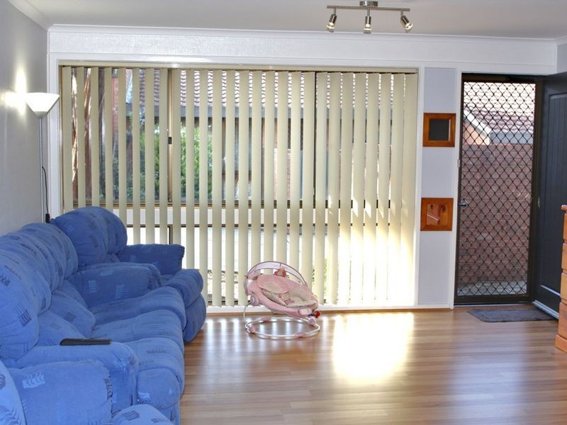 2/15 McKeahnie Street, Queanbeyan NSW 2620