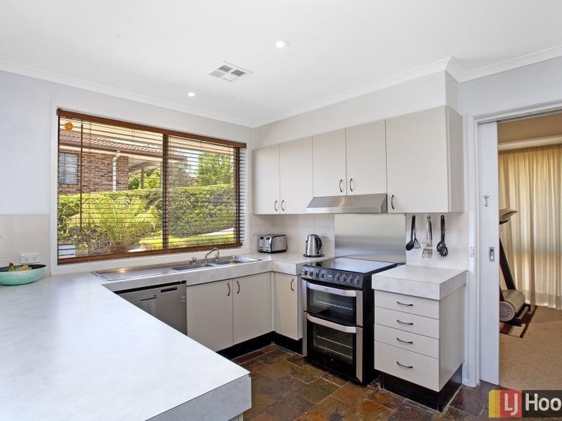 11 Hayley Crescent, Queanbeyan NSW 2620