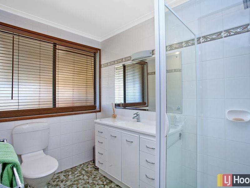 11 Hayley Crescent, Queanbeyan NSW 2620
