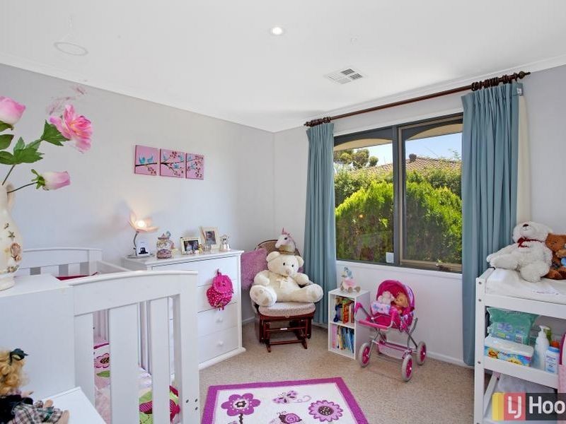 11 Hayley Crescent, Queanbeyan NSW 2620