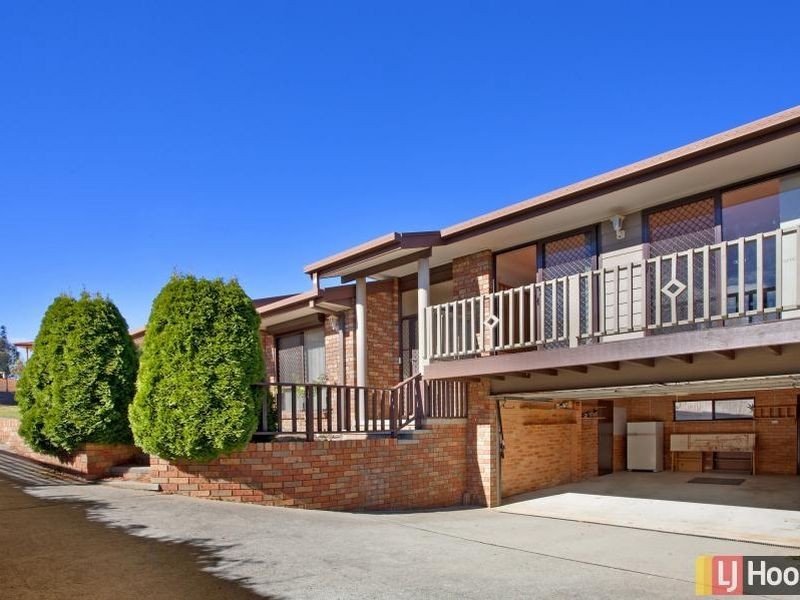 82A Crest Park Parade, Queanbeyan NSW 2620