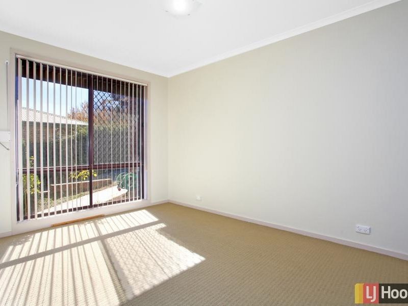82A Crest Park Parade, Queanbeyan NSW 2620