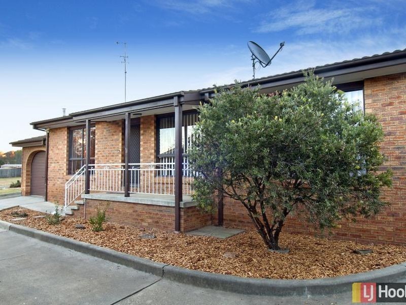 1/4 Kaye Place, Queanbeyan NSW 2620