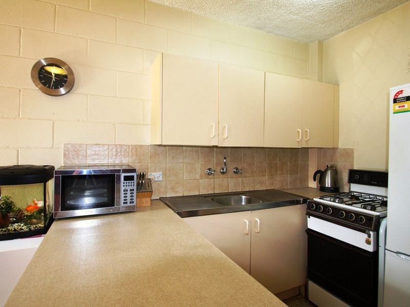 6/10 Macquoid Street, Queanbeyan NSW 2620