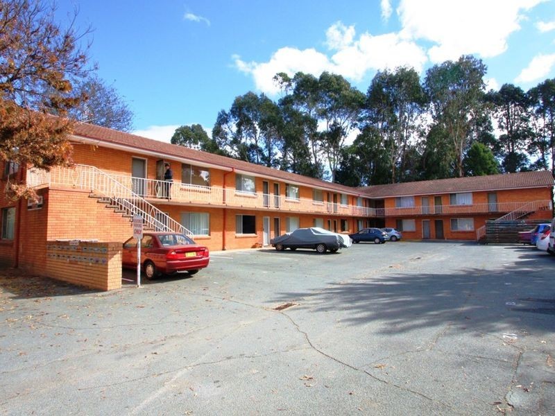 6/10 Macquoid Street, Queanbeyan NSW 2620