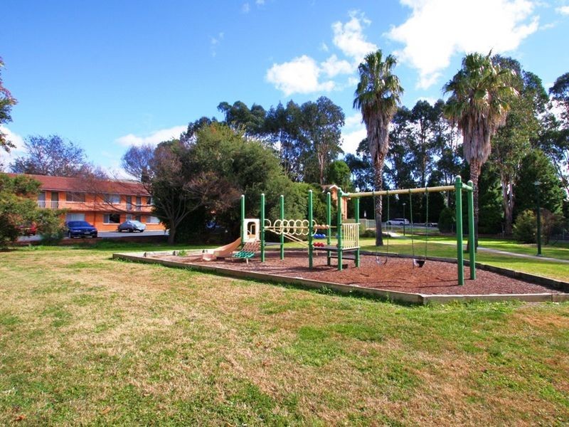 6/10 Macquoid Street, Queanbeyan NSW 2620