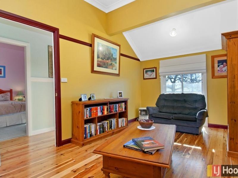 13 Derrima Road, Queanbeyan NSW 2620