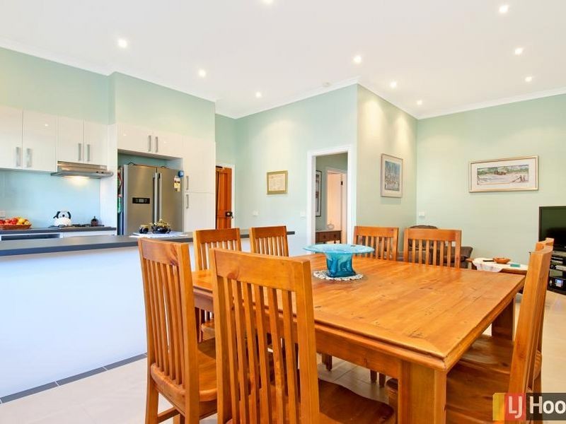 13 Derrima Road, Queanbeyan NSW 2620