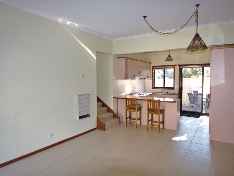 4/9 Hybon Avenue, Queanbeyan NSW 2620