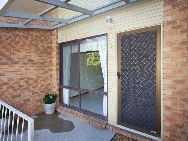 4/9 Hybon Avenue, Queanbeyan NSW 2620