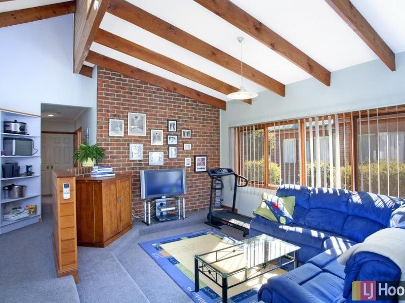 2/19 Bungendore Road, Queanbeyan NSW 2620