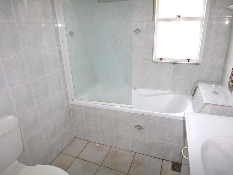 15 Elizabeth Crescent, Queanbeyan NSW 2620