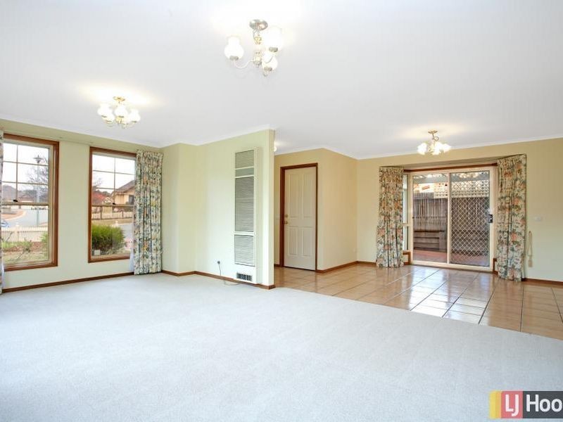 11 Melrose Place, Jerrabomberra NSW 2619