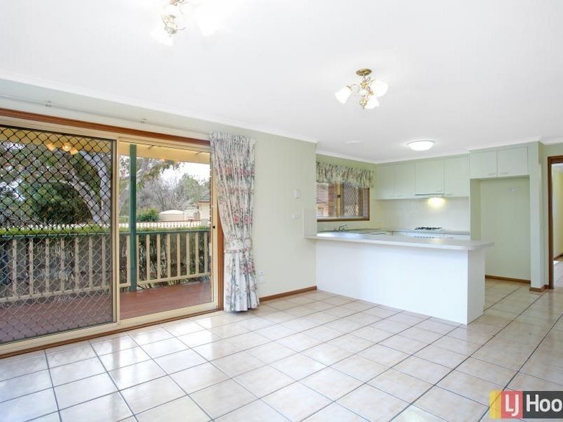 11 Melrose Place, Jerrabomberra NSW 2619