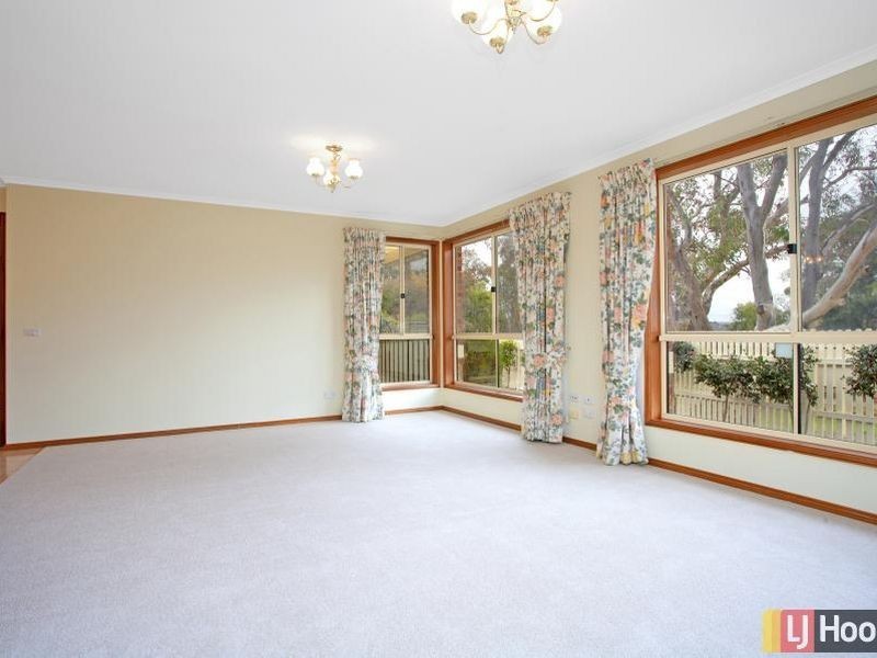 11 Melrose Place, Jerrabomberra NSW 2619