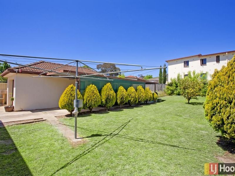 18 Ernest Street, Queanbeyan NSW 2620