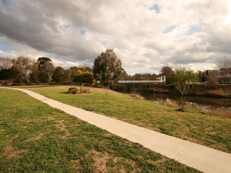 4/46 Trinculo Place, Queanbeyan NSW 2620