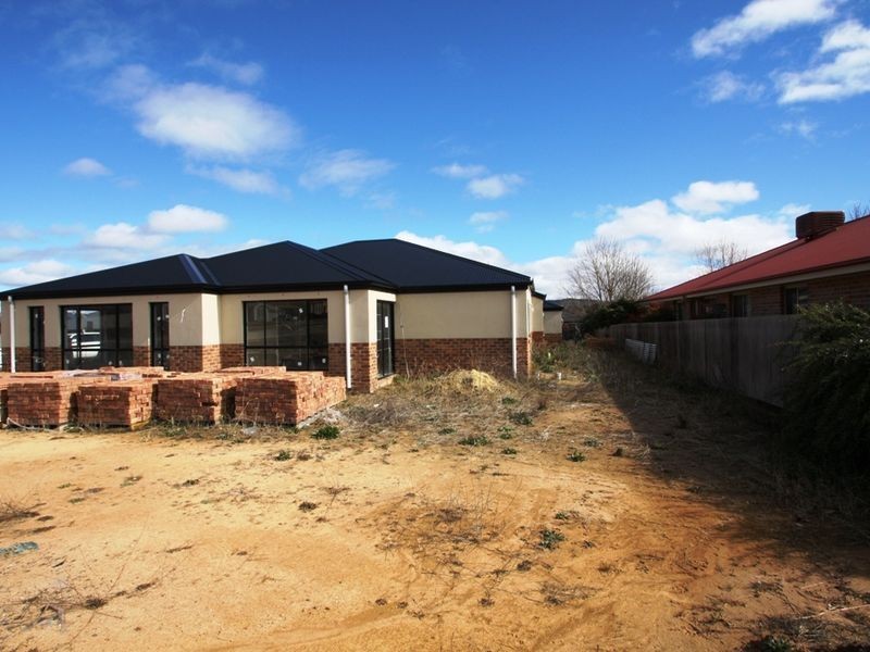 35 Ashby Drive, Bungendore NSW 2621