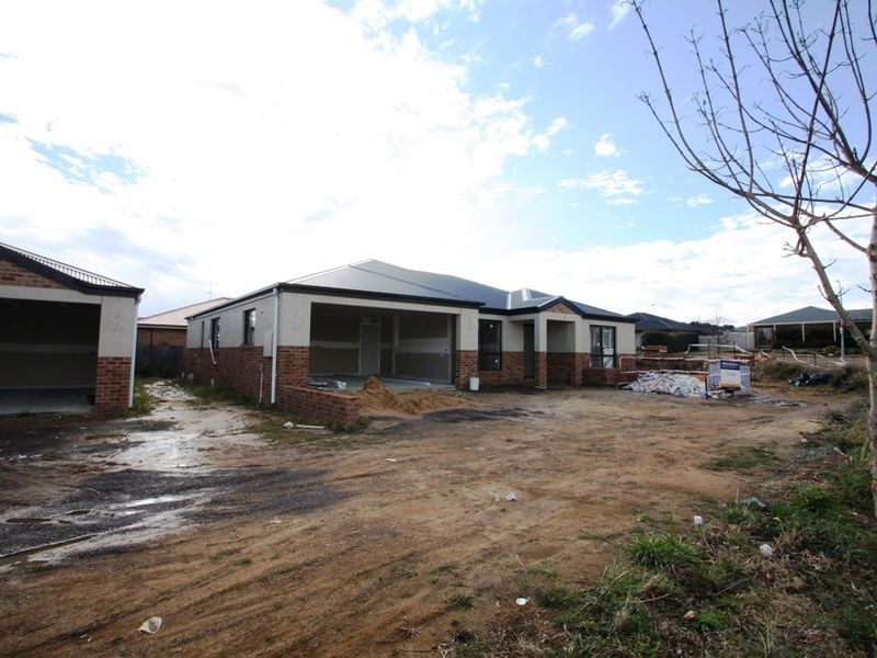 35 Ashby Drive, Bungendore NSW 2621