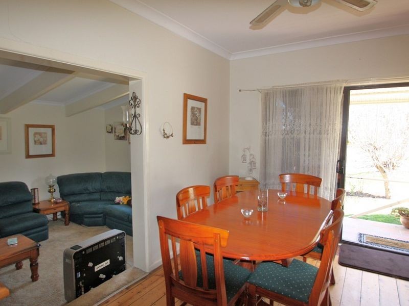 31 Sunnybar Parade, Queanbeyan NSW 2620