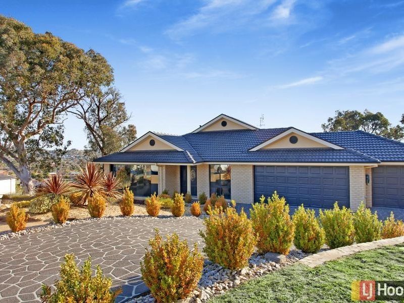 11 Boree Place, Jerrabomberra NSW 2619