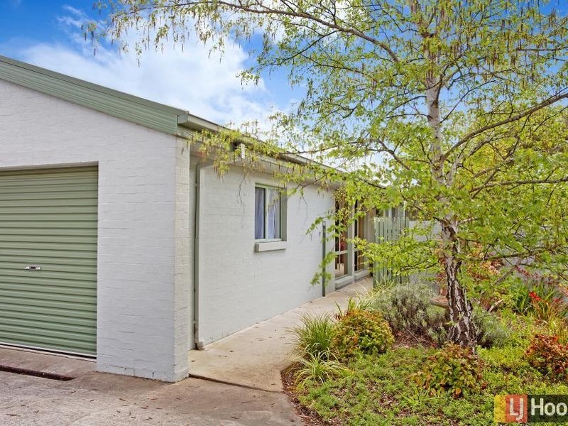 1/4 Redwood Avenue, Jerrabomberra NSW 2619
