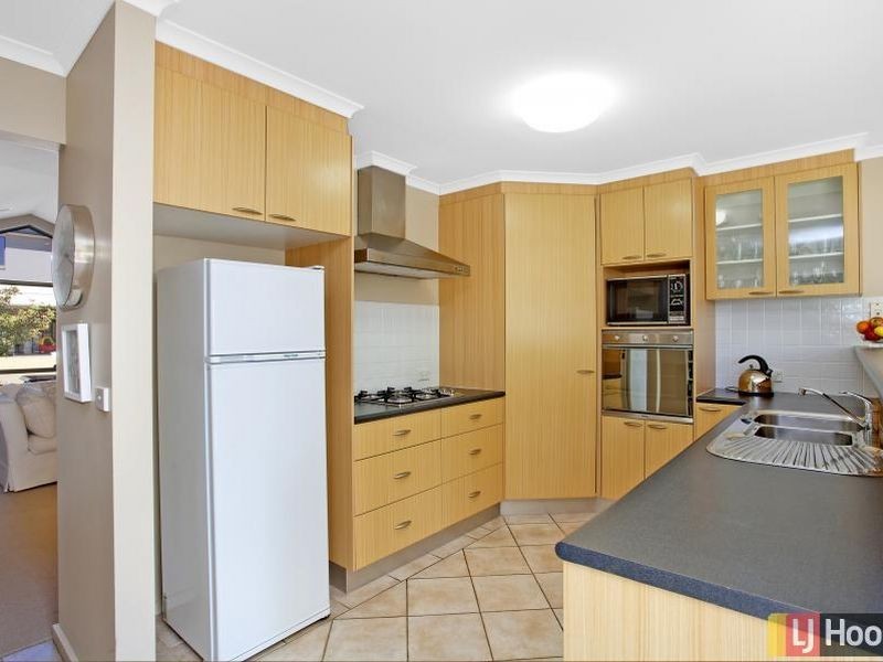 9/9 Coral Drive, Jerrabomberra NSW 2619