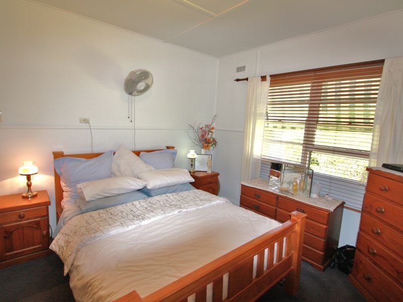 187 Foxlow Street, Captains Flat NSW 2623