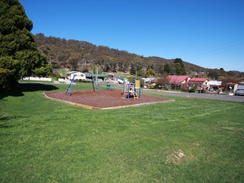 187 Foxlow Street, Captains Flat NSW 2623