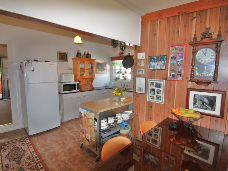 187 Foxlow Street, Captains Flat NSW 2623