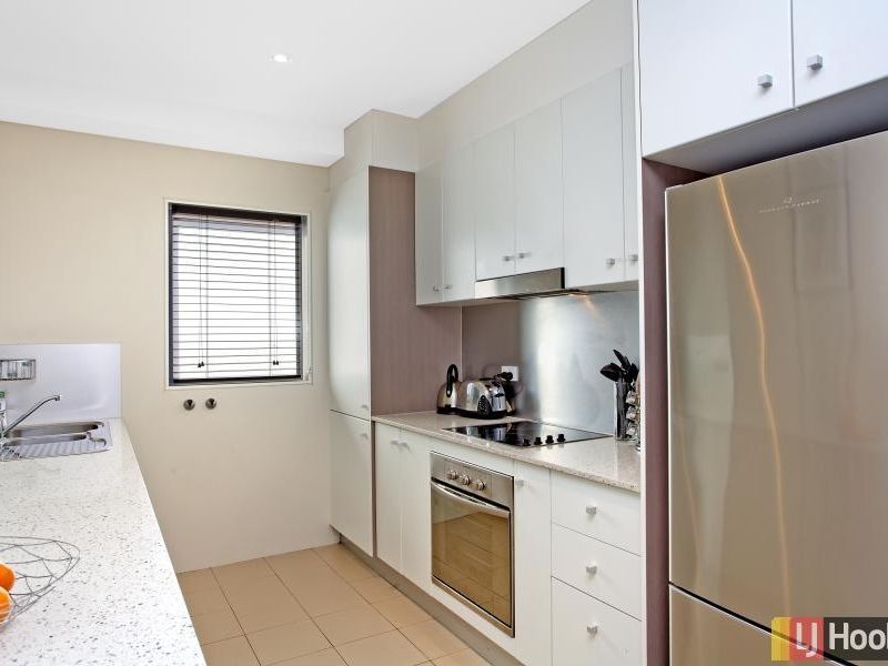 B17/17 Uriarra Road, Queanbeyan NSW 2620