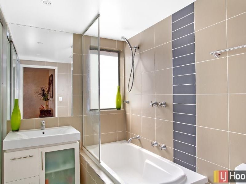 B17/17 Uriarra Road, Queanbeyan NSW 2620