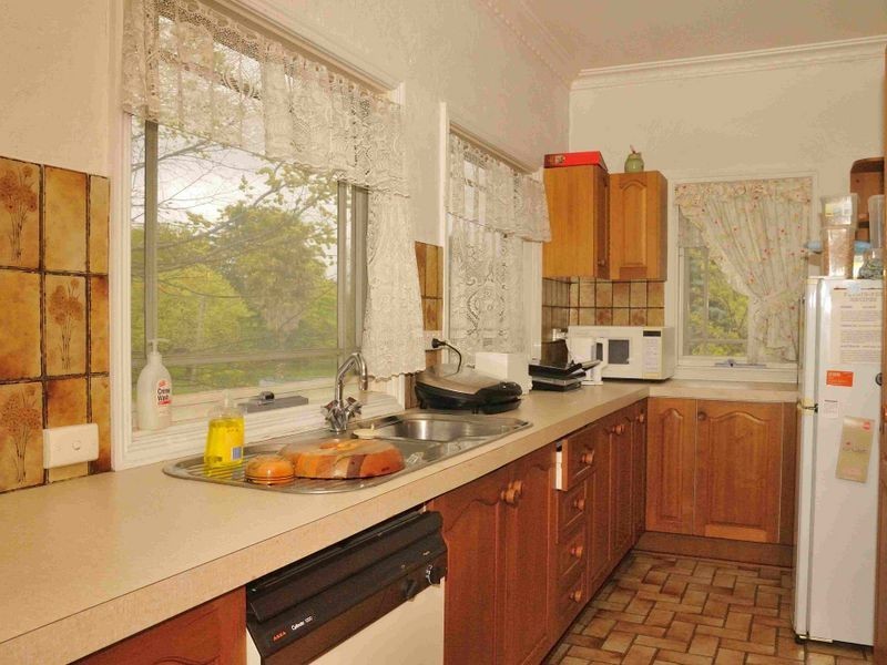 24 Lowe Street, Queanbeyan NSW 2620