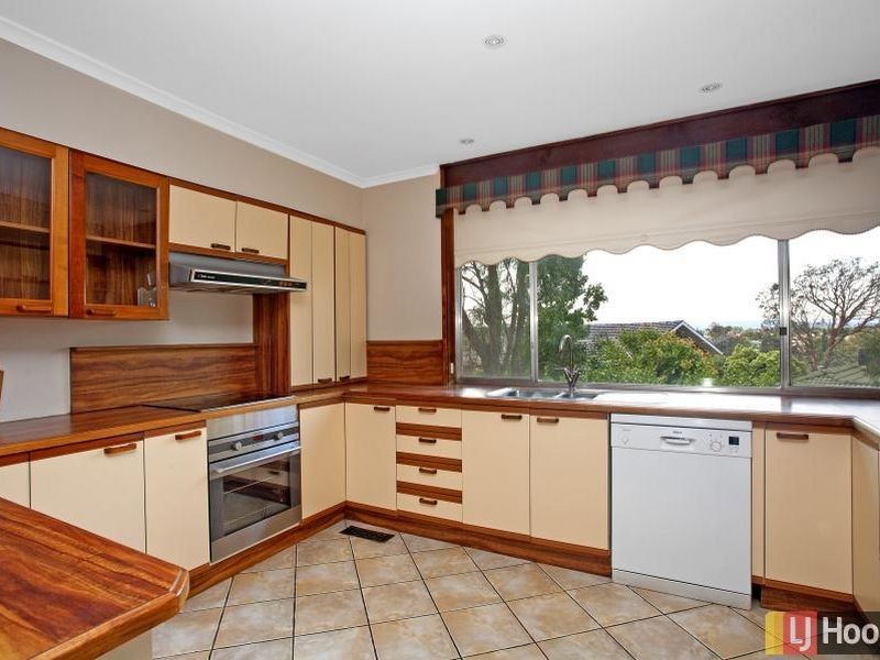 2 Johnson Place, Queanbeyan NSW 2620